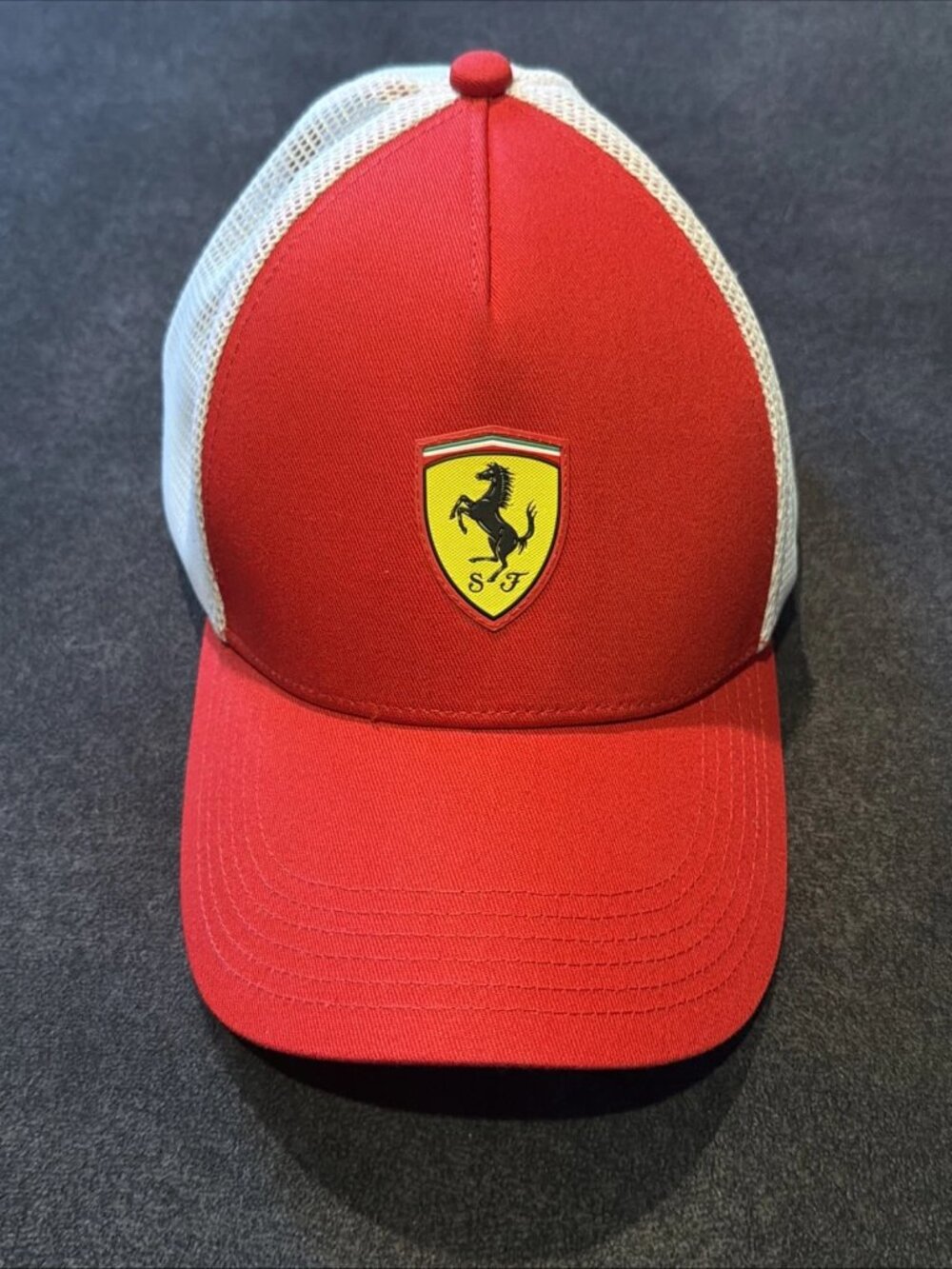 Scuderia Ferrari F1 PUMA Trucker Snapback Hat Cap *Rare Item*